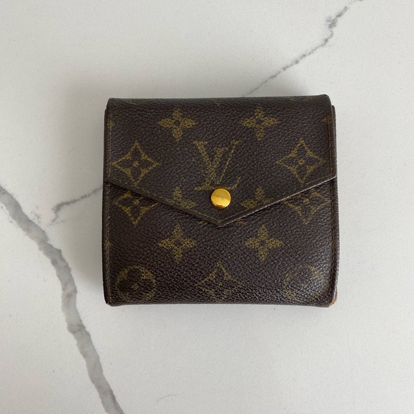 Vintage Authentic Louis Vuitton Monogram Wallet - Picture 1 of 7